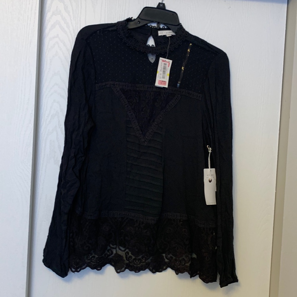 Coco + Jaimeson ladies top